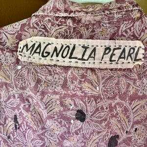 Magnolia Pearl Vintage Floral Top in Mauve and Cream